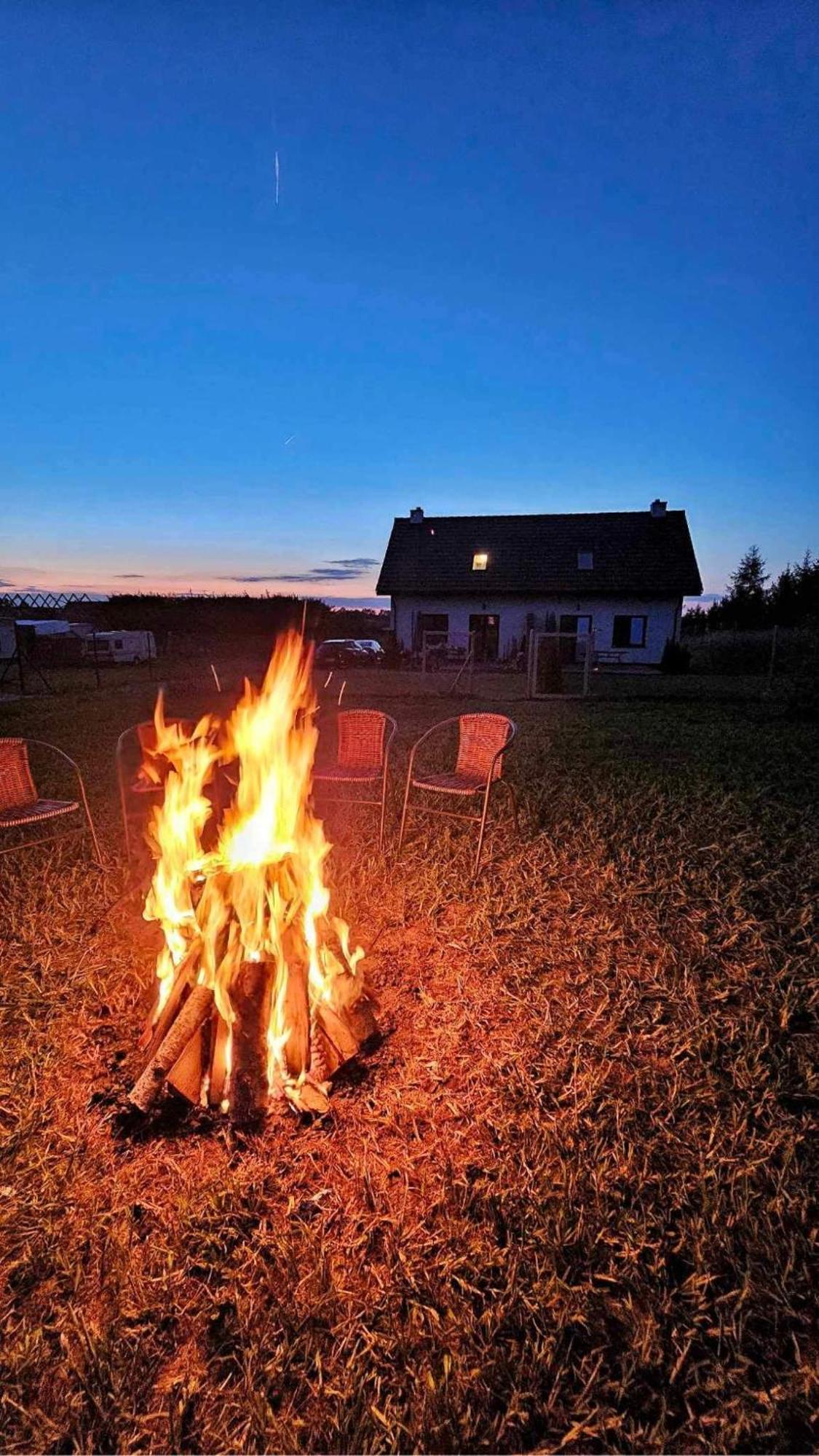 Caloroczne Domki Nad Jeziorem Luterskim Piszewo Exterior photo